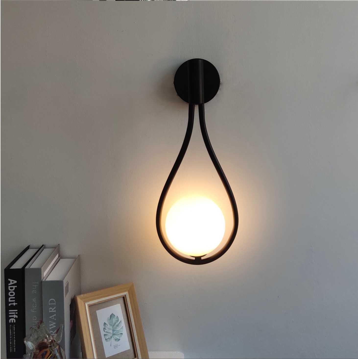 Scandinavian LED Wall Light – Minimalist Wood & Metal Lamp
