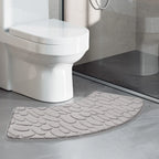 Curved Non-Slip Bathroom Mat with Ergonomic Design